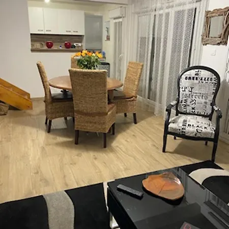La Maison Du Bonheur Holiday home Octon